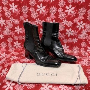 Women’s black Gucci boots 8B